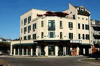 River Inn Of Harbor Town Memphis 5*,