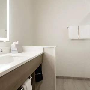 Express & East By Ihg Memphis