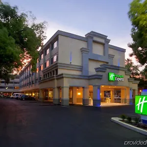 *** Hotel Express Convention Center, An Ihg United States